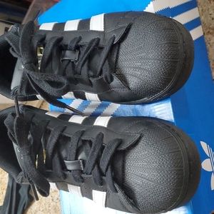 EUC - Adidas